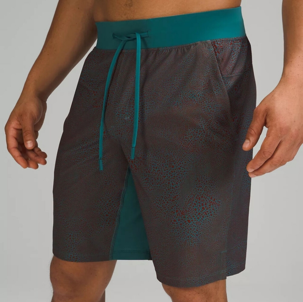 Lululemon T.H.E. Linerless Short 9"Crackle Glaze Deep Cove Date Men Small